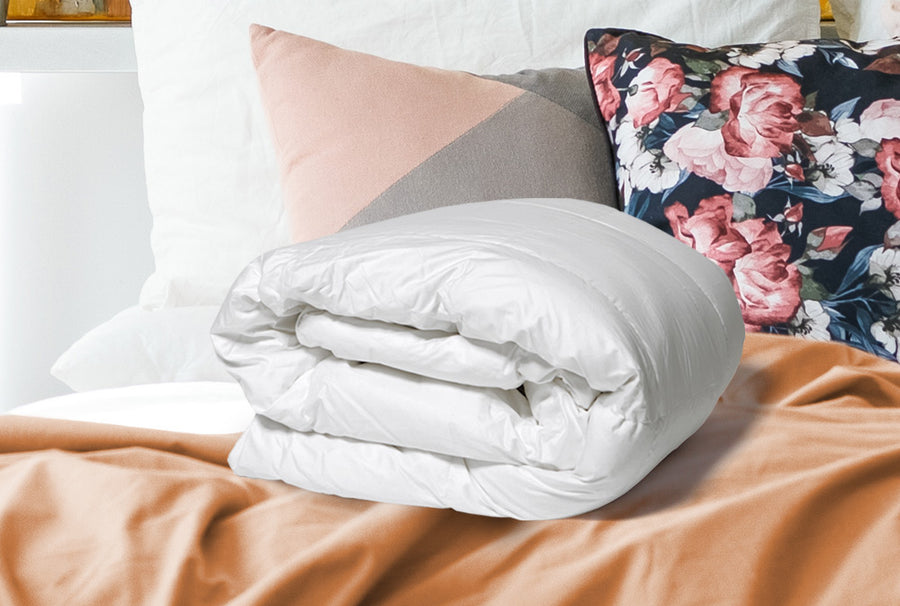 Herington White Duck Down & Feather 50 Quilt