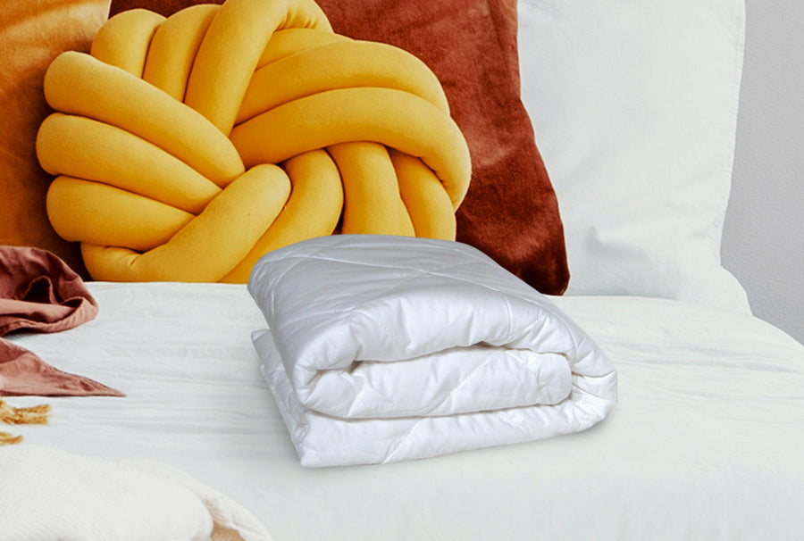 Jaspa Black All Seasons Pillow Protector